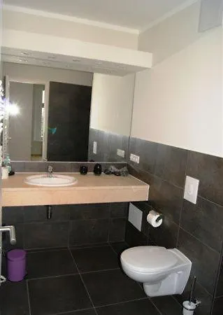 Schloss Zu - Ferienwohnung 13 بيت للعطل *