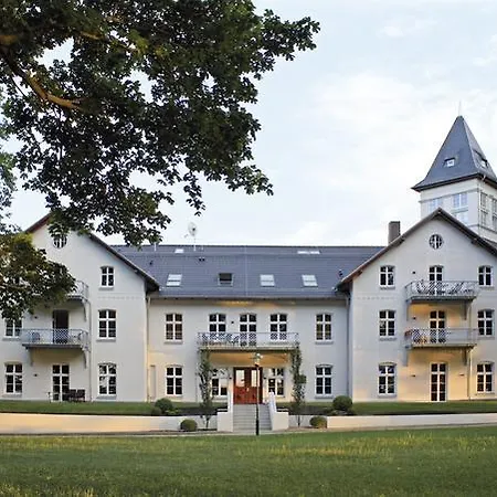 Schloss Zu - Ferienwohnung 13 *