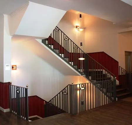 Schloss Zu - Ferienwohnung 13 بيت للعطل